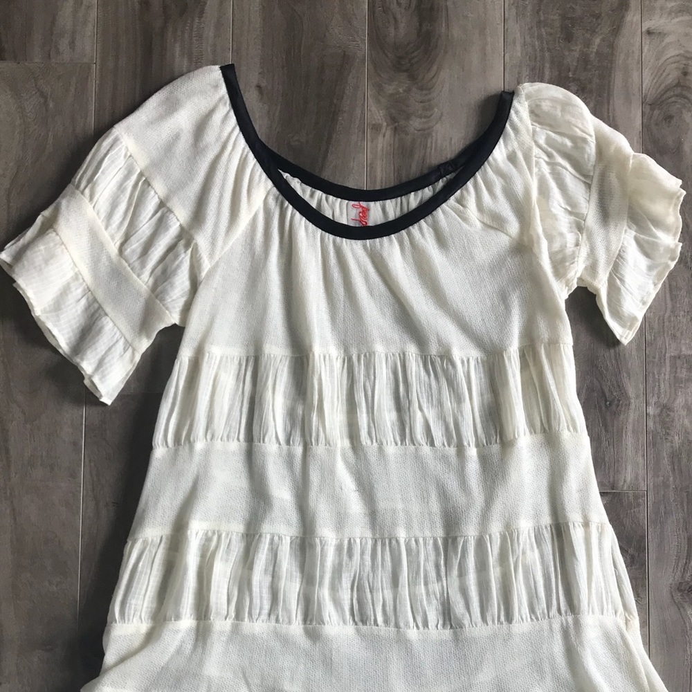 Free People off shoulder, uneven hem tunic